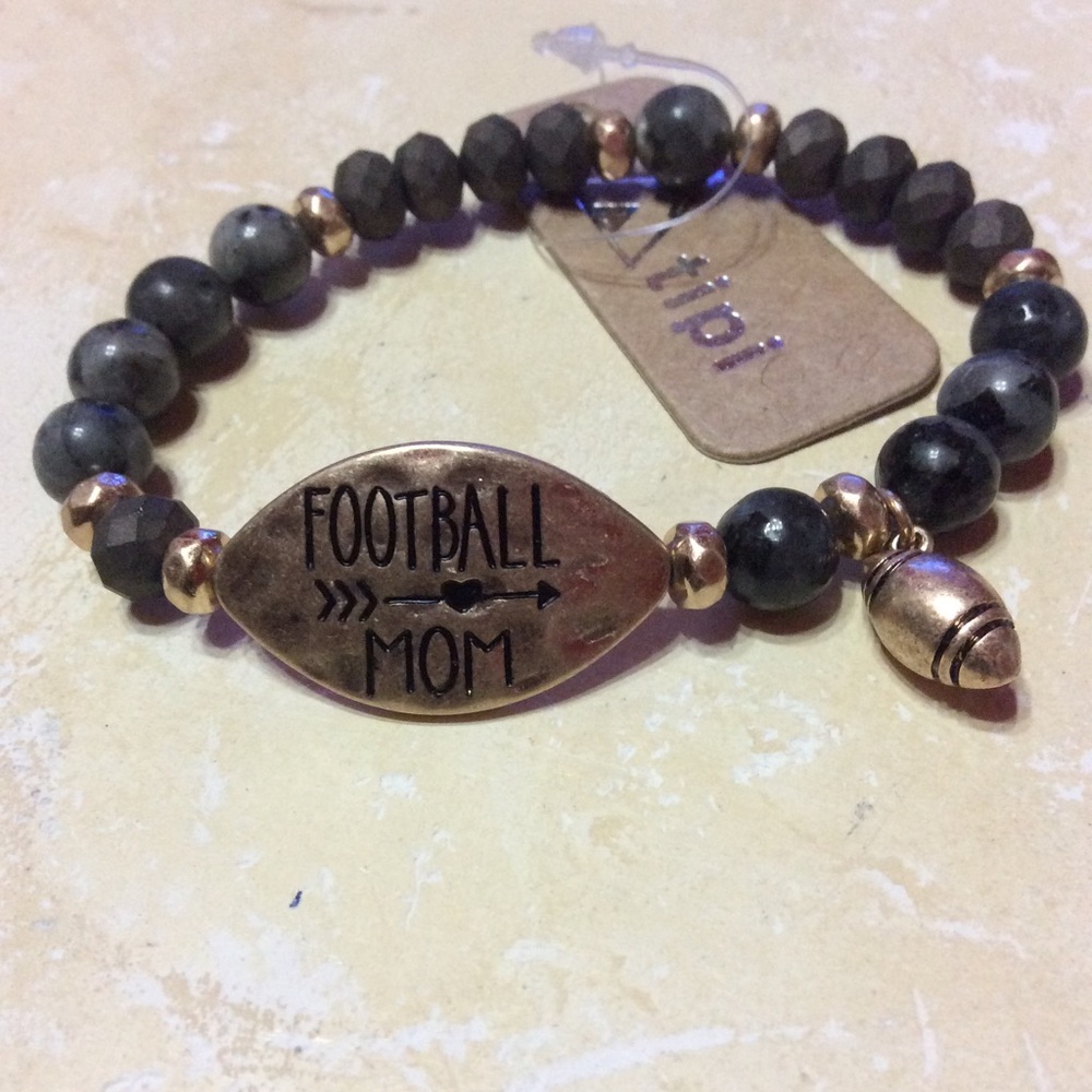 Black beaded bracelet